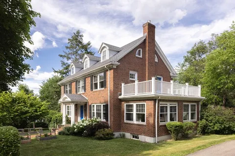 $2,245,000 | 156 Common Street, Belmont, MA 02478