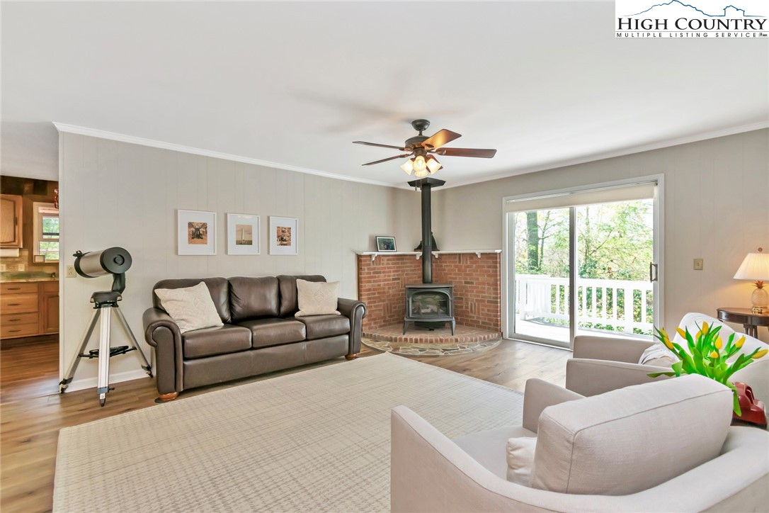 91 Red Oak Road Newland, NC 28657 - Photo 4 of 50