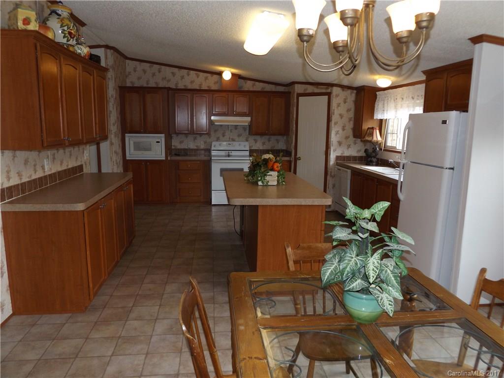 3498 Plateau Road Newton, NC 28658 - Photo 6 of 24 Gallery Image 6