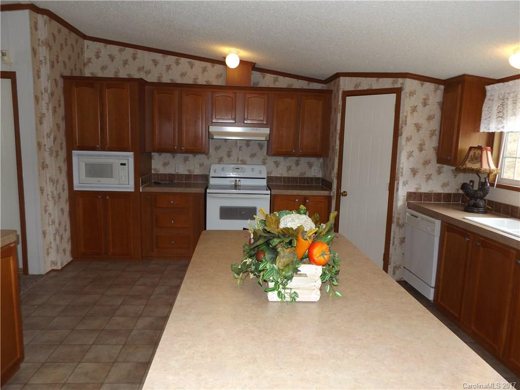 3498 Plateau Road Newton, NC 28658 - Photo 7 of 24 Gallery Image 7