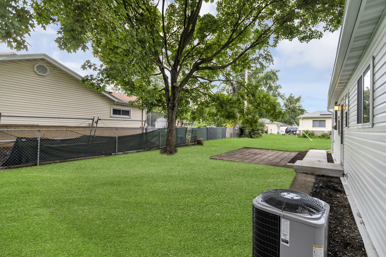 700 Ash Road Hoffman Estates, IL 60169 - Photo 30 of 34 Gallery Image 30