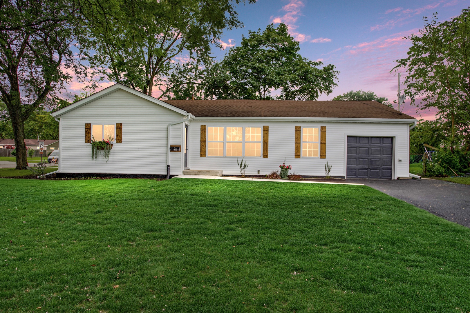 700 Ash Road Hoffman Estates, IL 60169 - Photo 34 of 34 Gallery Image 34