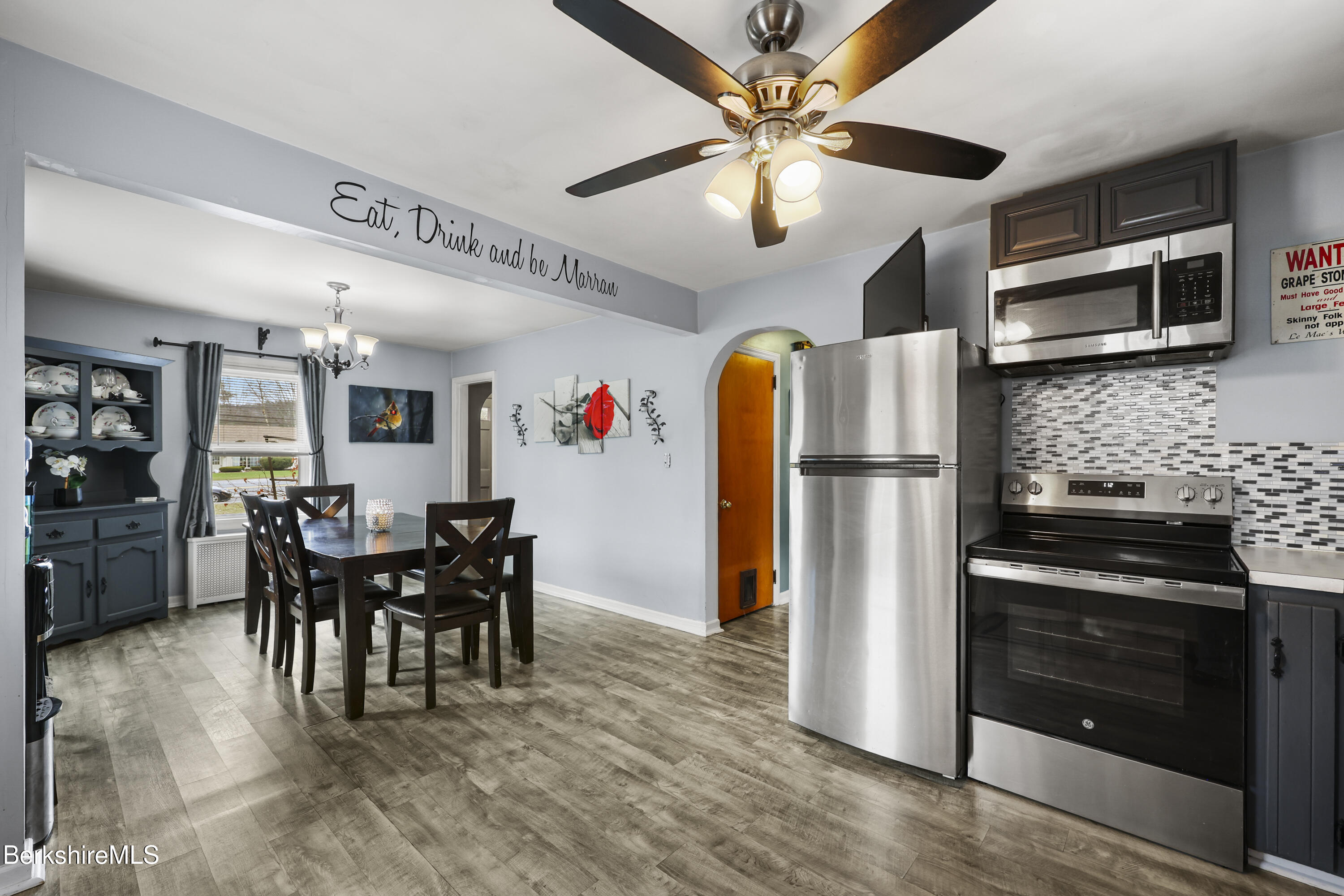 322 Cheshire Road Pittsfield, MA 01201 - Photo 13 of 31 Kitchen