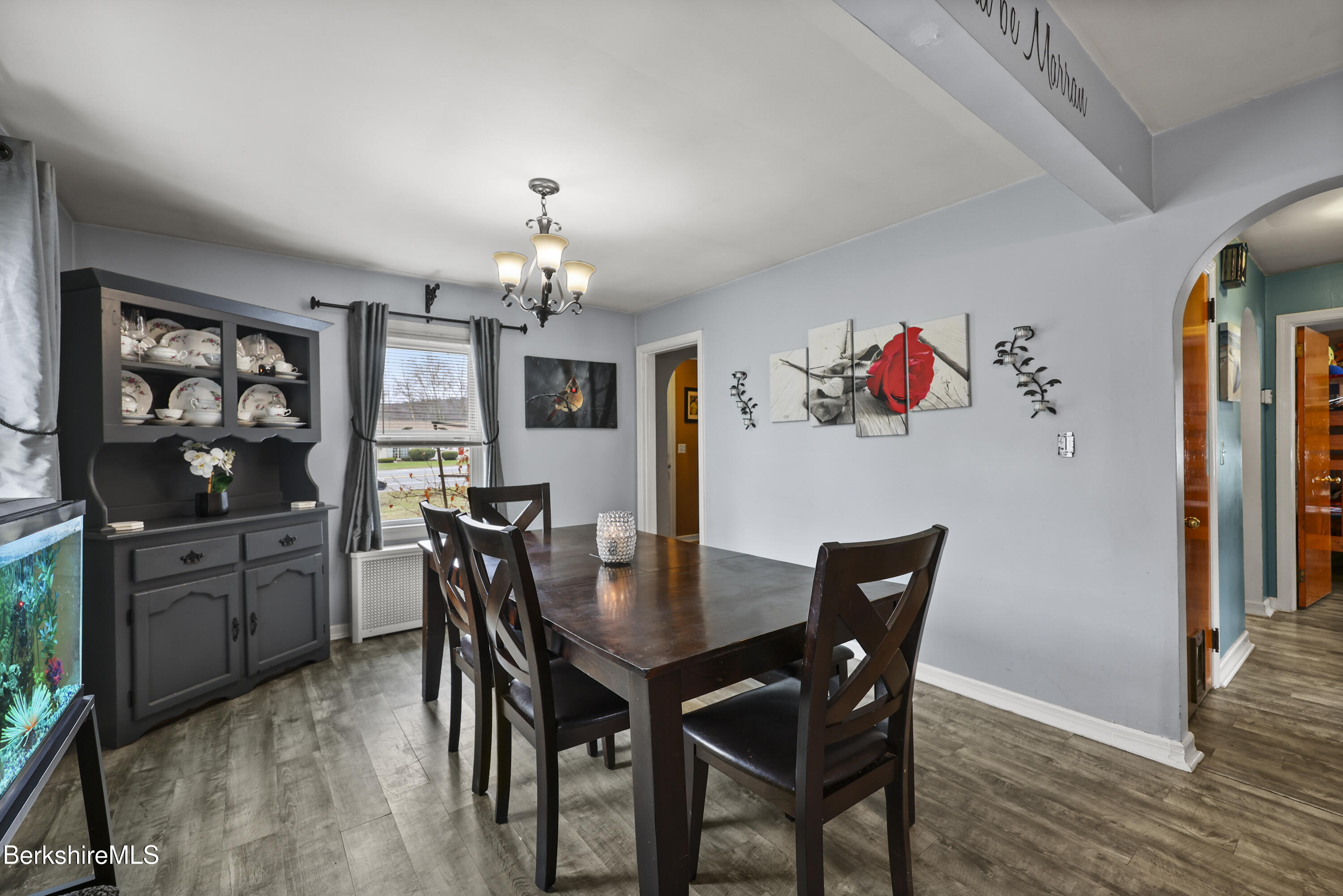322 Cheshire Road Pittsfield, MA 01201 - Photo 15 of 31 Dining Room