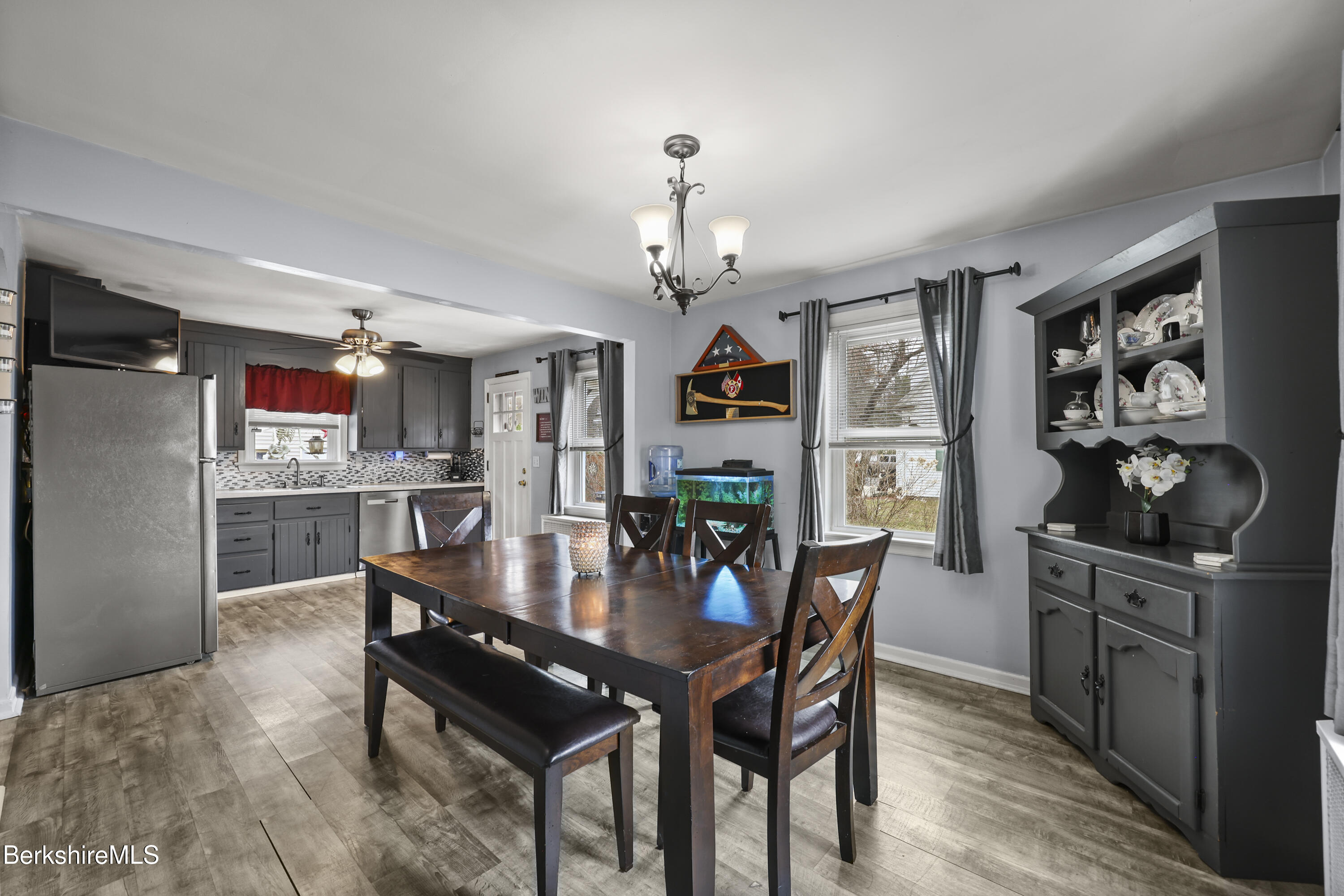 322 Cheshire Road Pittsfield, MA 01201 - Photo 17 of 31 Dining Room