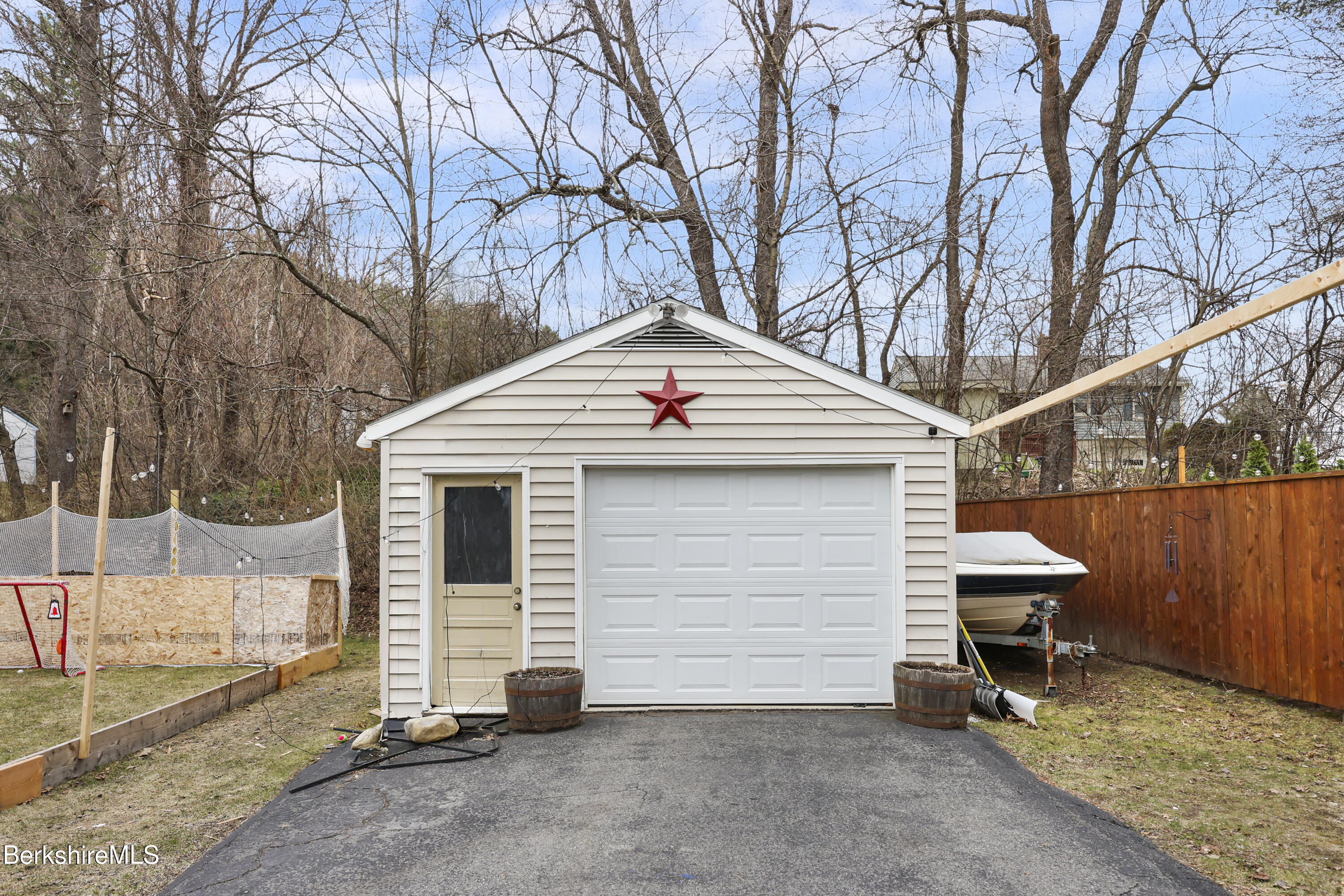 322 Cheshire Road Pittsfield, MA 01201 - Photo 30 of 31 Garage