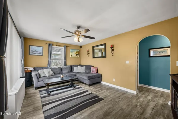 $289,900 | 322 Cheshire Road, Pittsfield, MA 01201