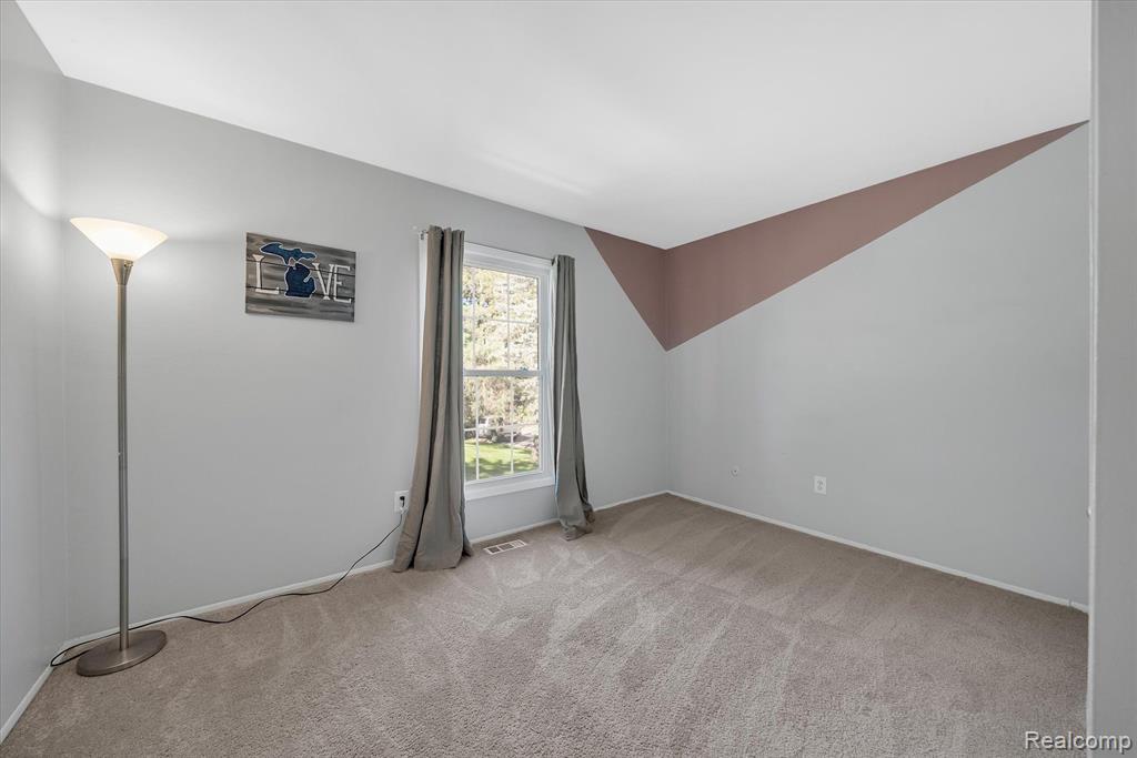 1373 Autumn Lane Rochester Hills, MI 48306 - Photo 17 of 33