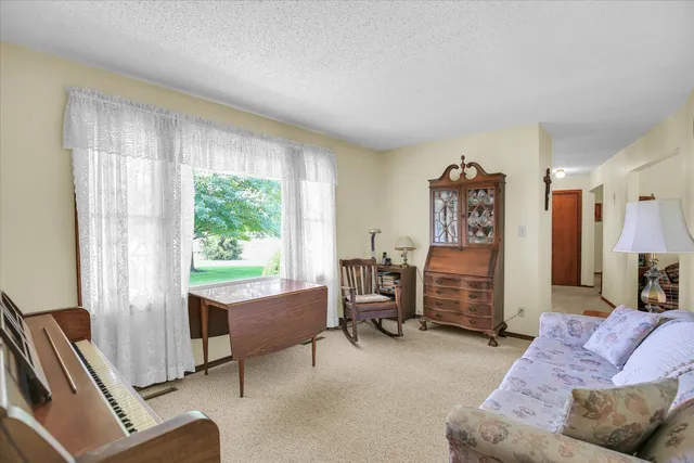 $315,000 | 1102 County Road 600 North, Tolono, IL 61880