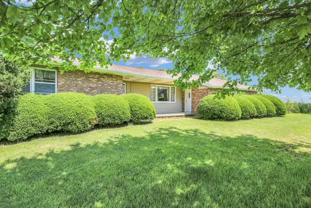 $315,000 | 1102 County Road 600 North, Tolono, IL 61880