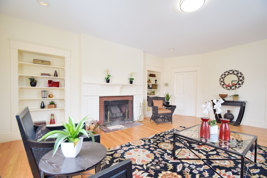 48 Robeson Street, Unit 2 Boston, MA 02130 - Photo 4 of 30 Gallery Image 4