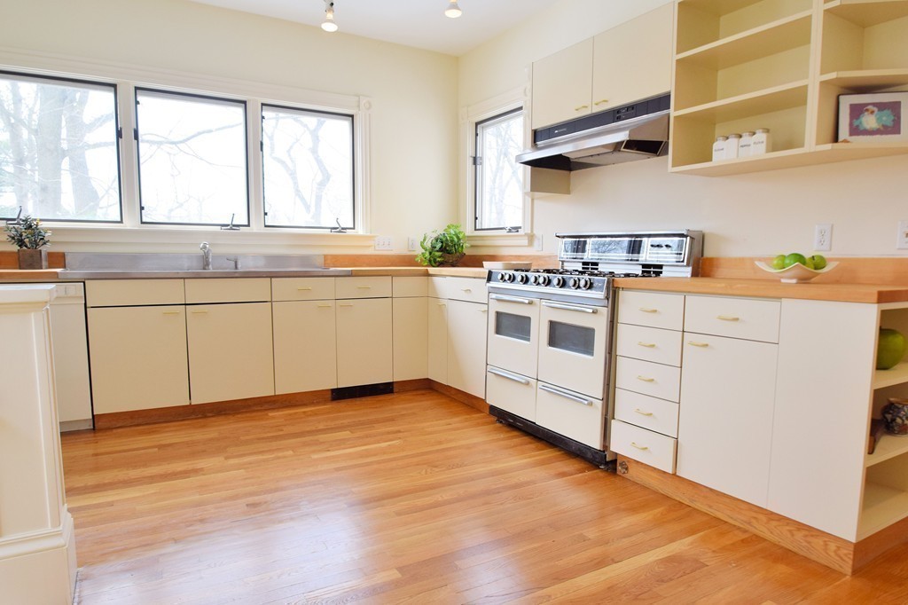 48 Robeson Street, Unit 2 Boston, MA 02130 - Photo 7 of 30 Gallery Image 7