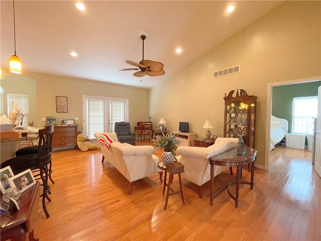 15 Ridge Road Pittsburgh, PA 15221 - Photo 6 of 23 Gallery Image 6