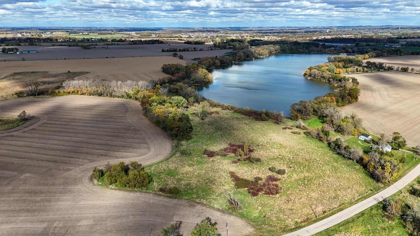 230-ac Old Stone Road Stoughton, WI 53589 - Photo 11 of 58