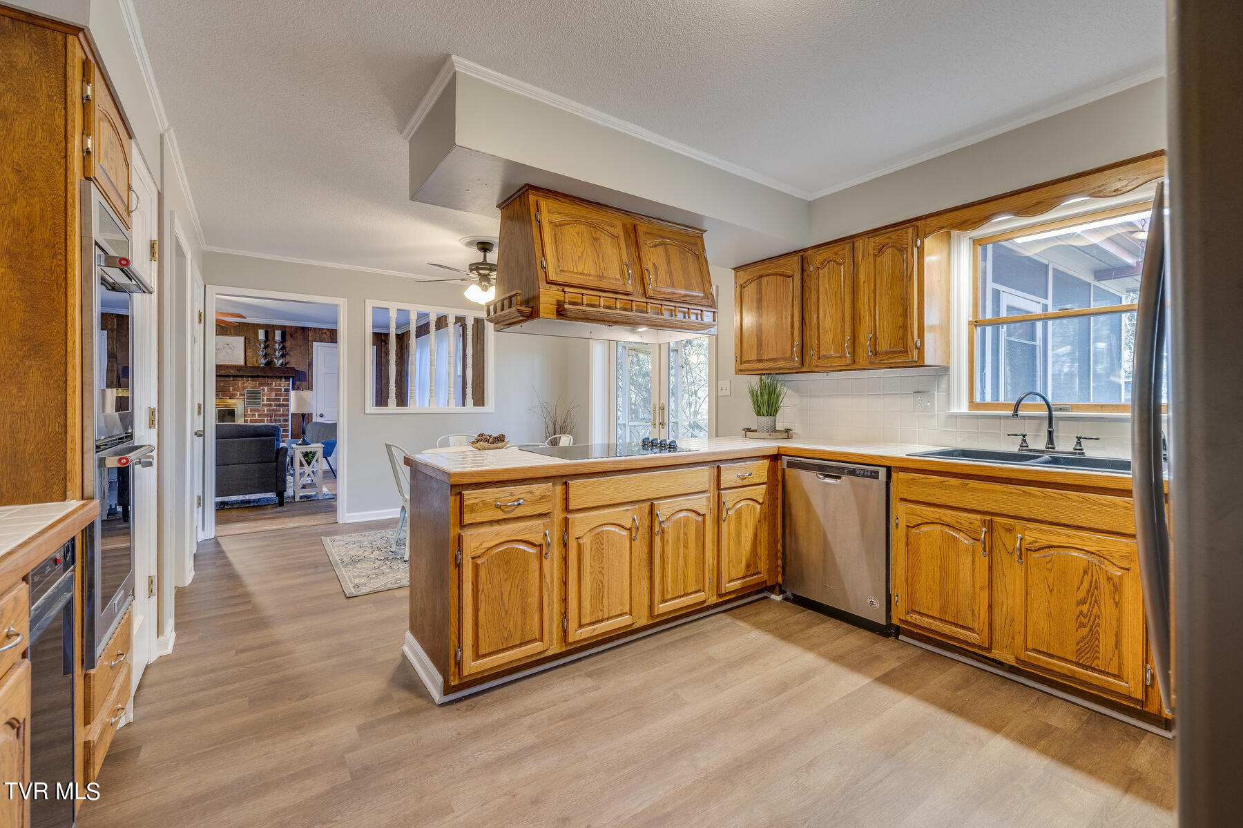 21446 Plantation Road Bristol, VA 24202 - Photo 14 of 57 014