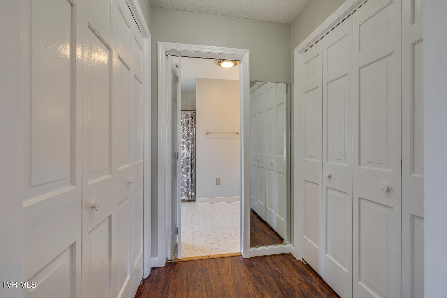 21446 Plantation Road Bristol, VA 24202 - Photo 27 of 57 027