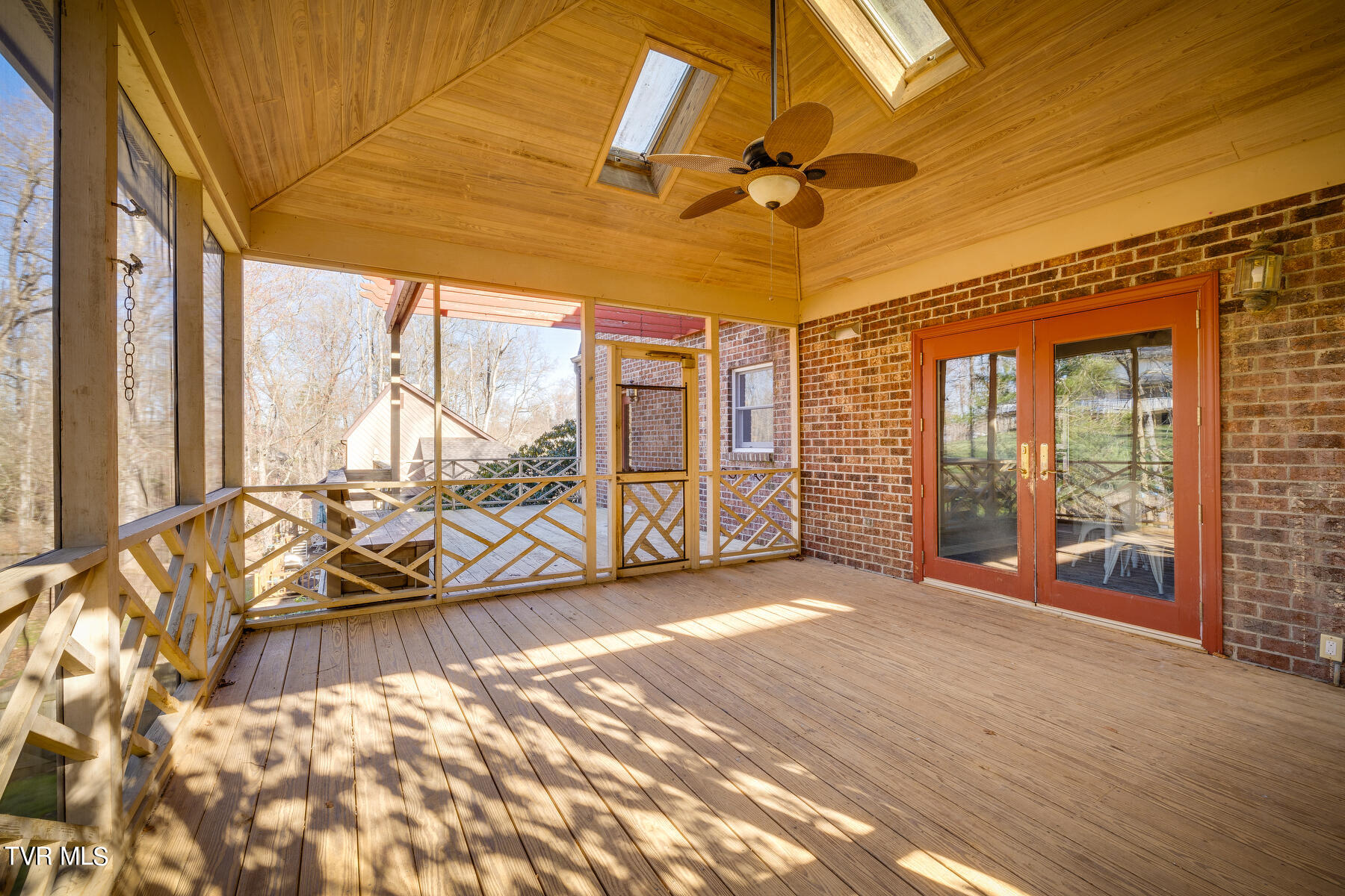 21446 Plantation Road Bristol, VA 24202 - Photo 49 of 57 052