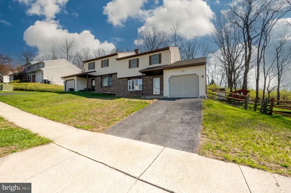 $299,000 | 1740 Acorn Drive, Reading, PA 19608
