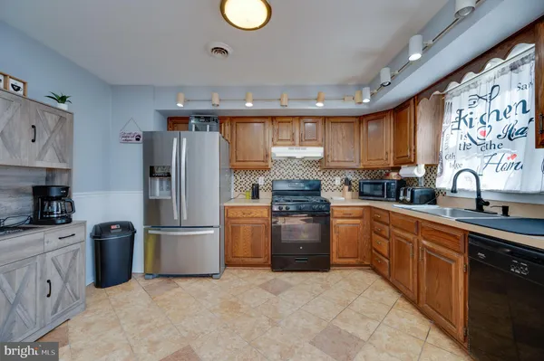 $299,000 | 1740 Acorn Drive, Reading, PA 19608