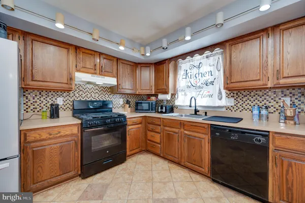 $299,000 | 1740 Acorn Drive, Reading, PA 19608