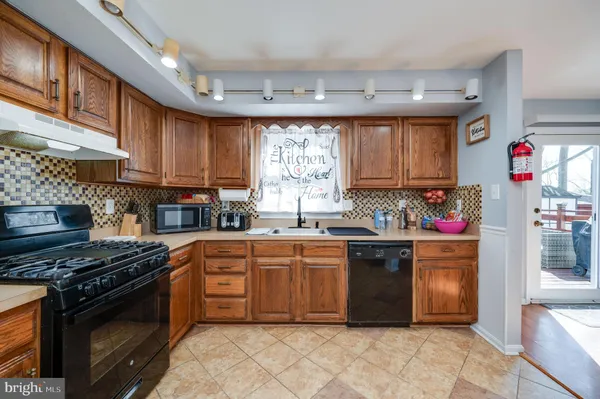 $299,000 | 1740 Acorn Drive, Reading, PA 19608