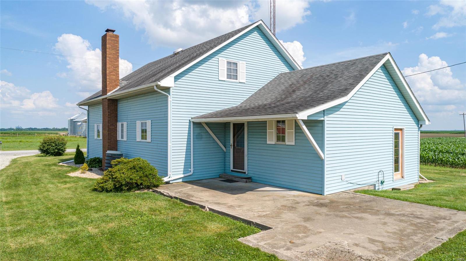 22209 East 5th Road Raymond, IL 62560 - Photo 4 of 34 Gallery Image 4