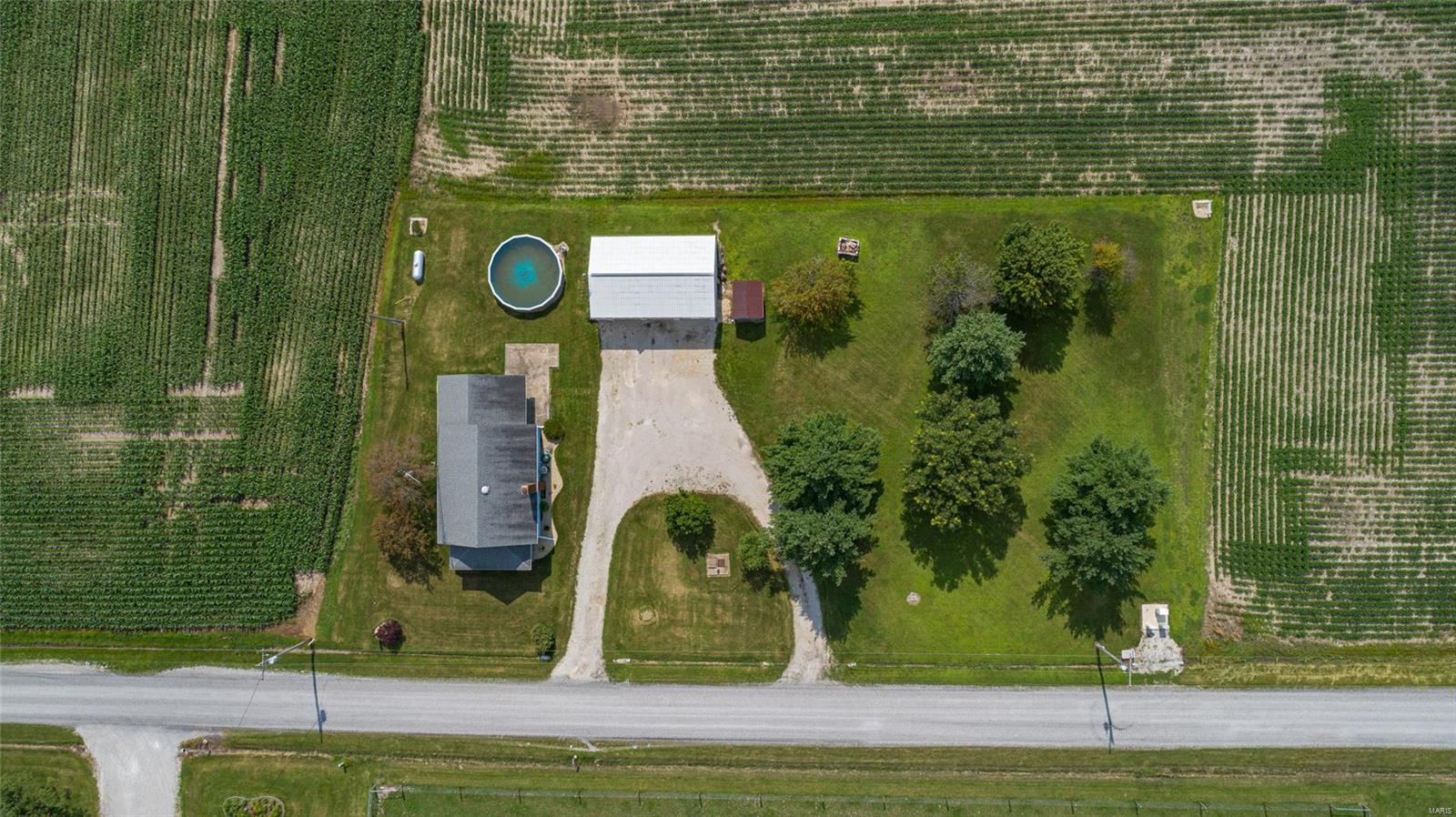 22209 East 5th Road Raymond, IL 62560 - Photo 10 of 34 Gallery Image 10