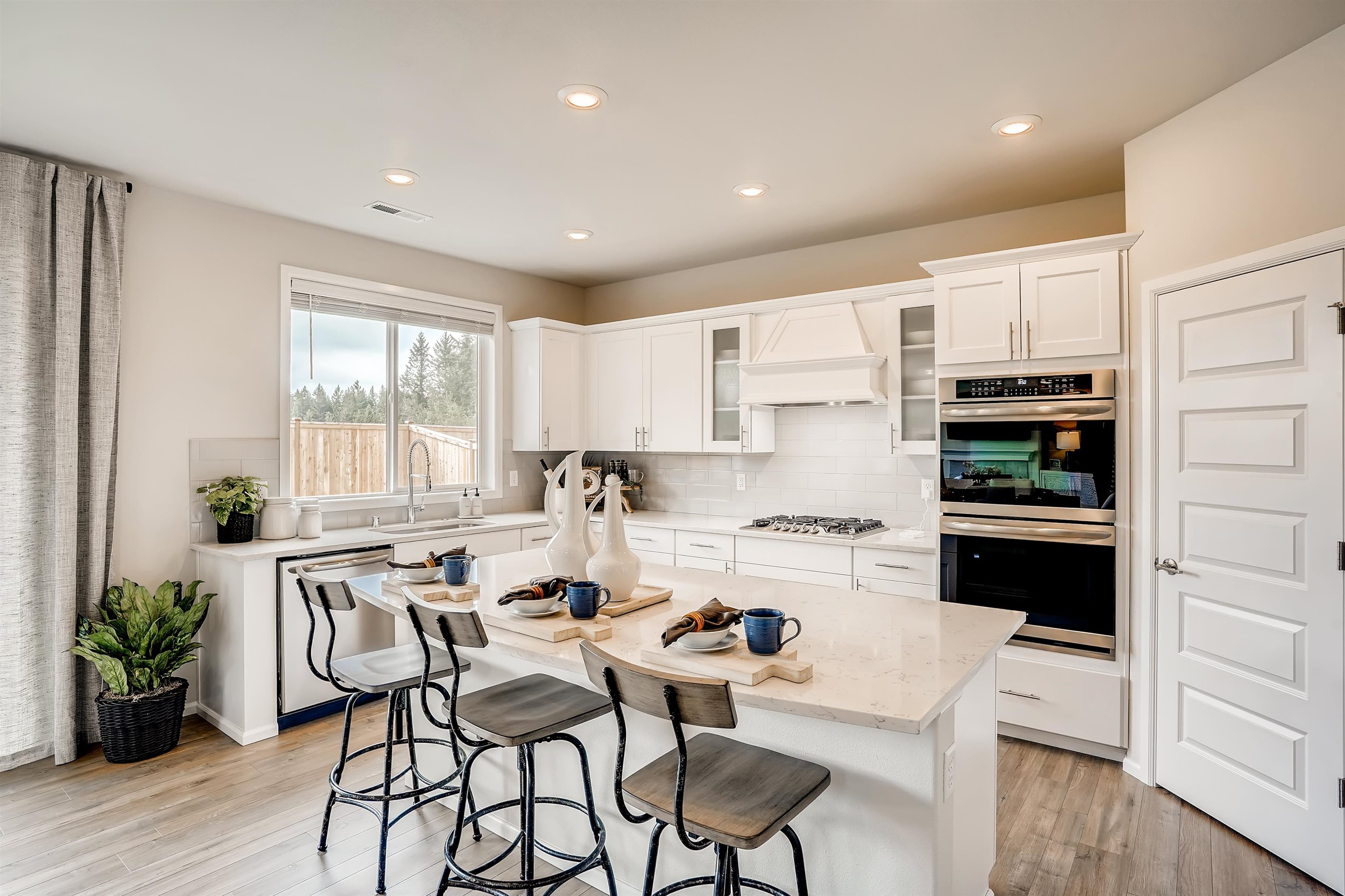 4115 West Howesdale Road Spokane, WA 99208 - Photo 2 of 23