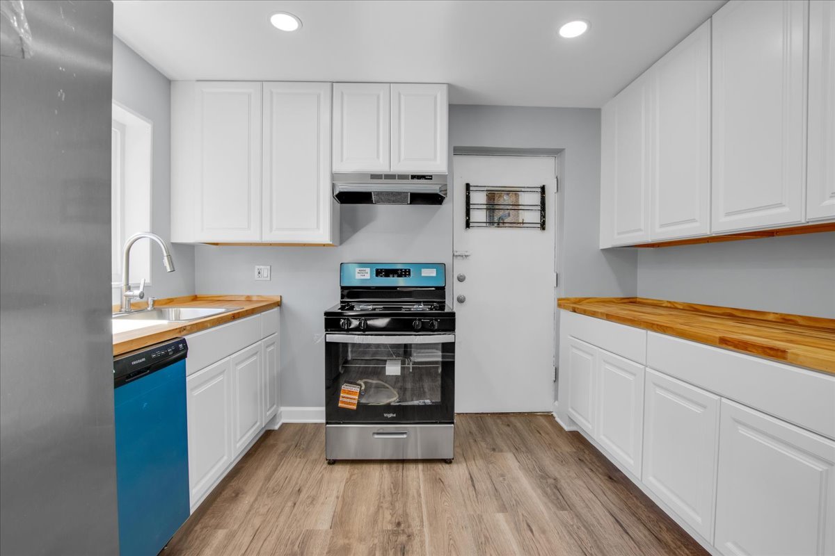 7351 North Ridge Boulevard, Unit 1A Chicago, IL 60645 - Photo 12 of 24 Gallery Image 12