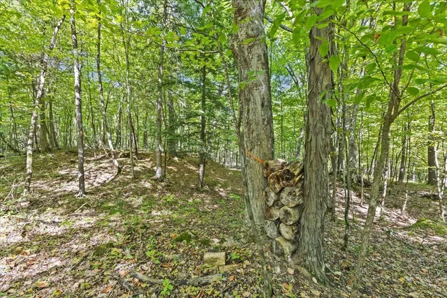 $179,900 | 514 Red Rock Road, Colchester, VT 05446