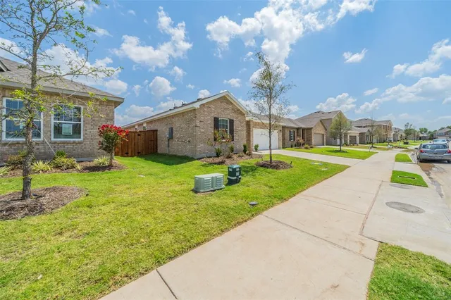 $2,525 | 1872 Everglades Drive, Forney, TX 75126