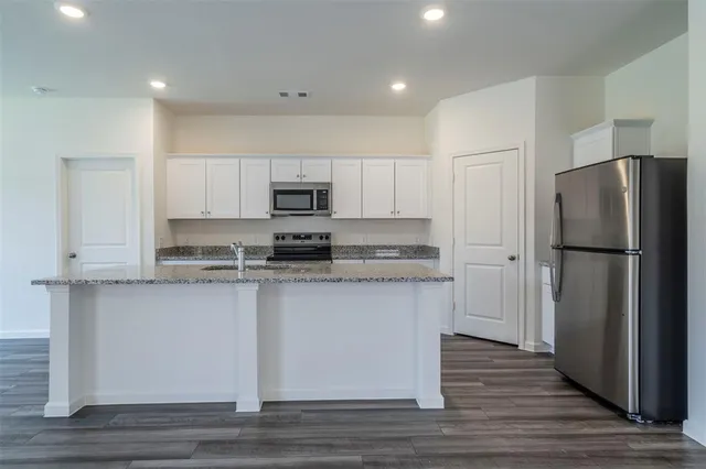 $2,525 | 1872 Everglades Drive, Forney, TX 75126