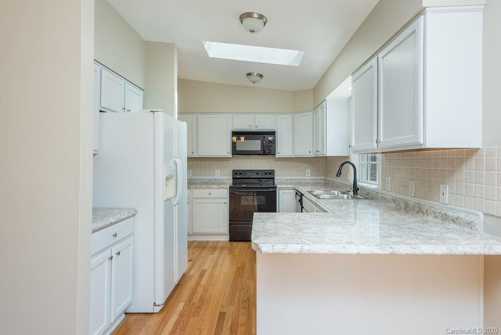 237 Church Road Fairview, NC 28730 - Photo 11 of 39 Gallery Image 11