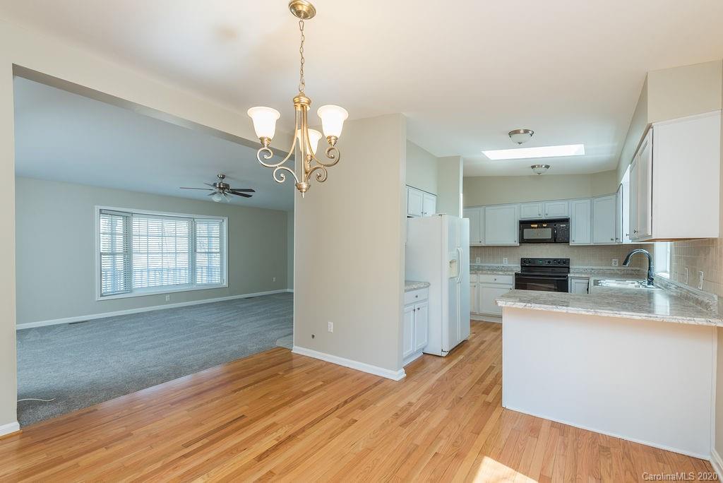 237 Church Road Fairview, NC 28730 - Photo 12 of 39 Gallery Image 12