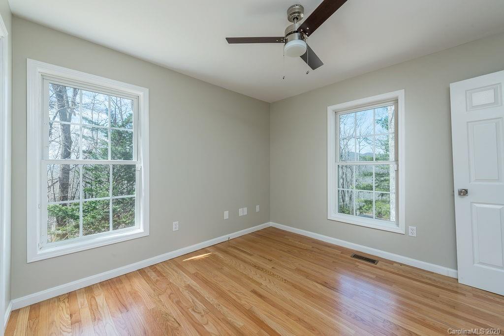 237 Church Road Fairview, NC 28730 - Photo 17 of 39 Gallery Image 17