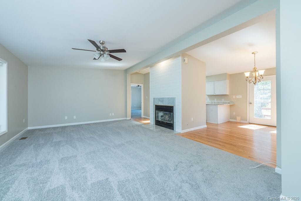 237 Church Road Fairview, NC 28730 - Photo 4 of 39 Gallery Image 4