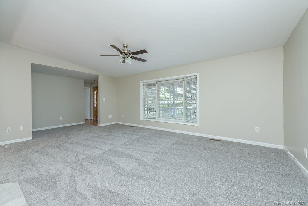 237 Church Road Fairview, NC 28730 - Photo 8 of 39 Gallery Image 8