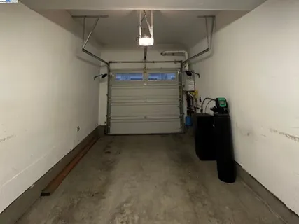 a view of a garage