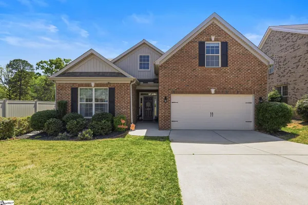 $385,000 | 127 Golden Eagle Lane, Anderson, SC 29621