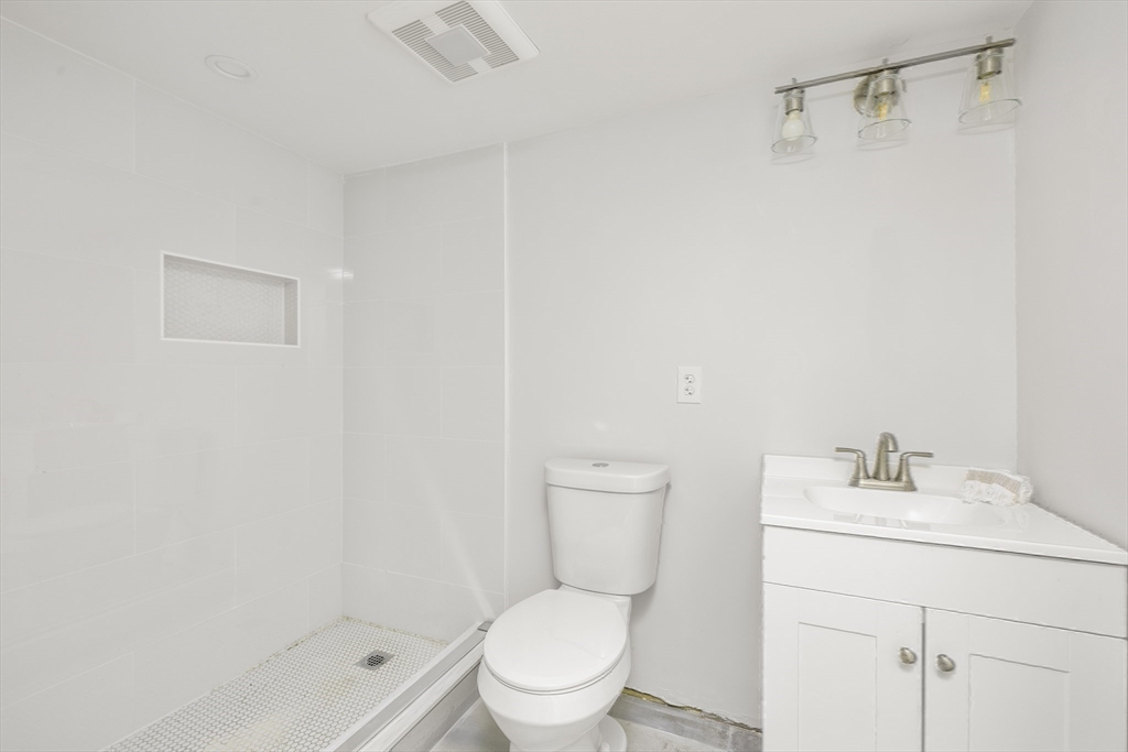 18 Lynn Street Malden, MA 02148 - Photo 31 of 42