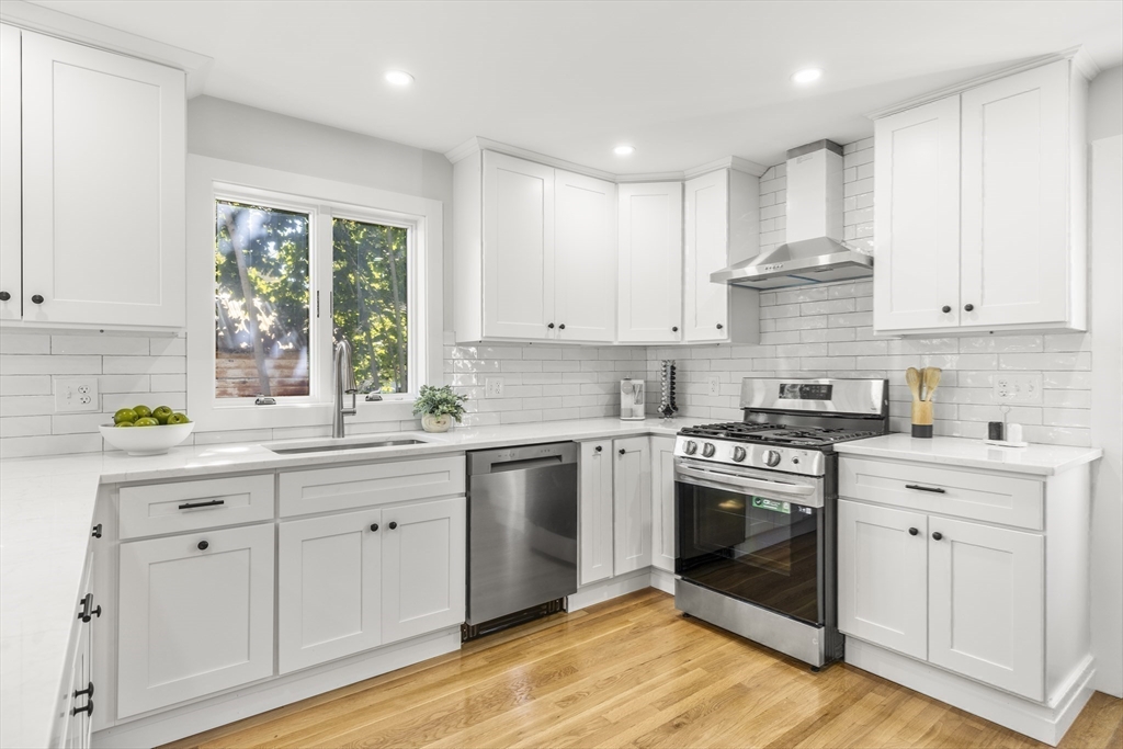 18 Lynn Street Malden, MA 02148 - Photo 8 of 42