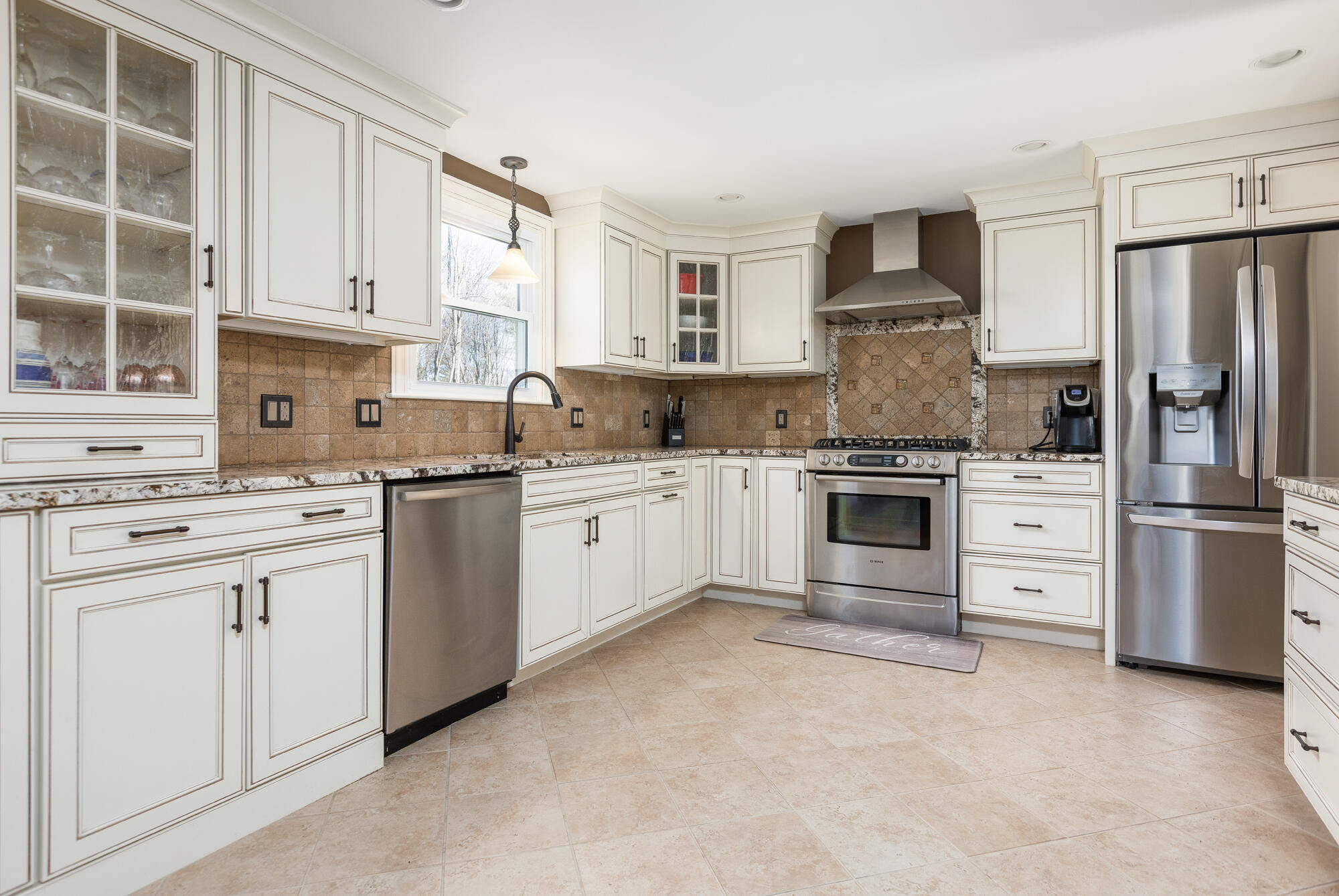 33 Valley Road Cape Elizabeth, ME 04107 - Photo 3 of 26 7Y3A2648-2