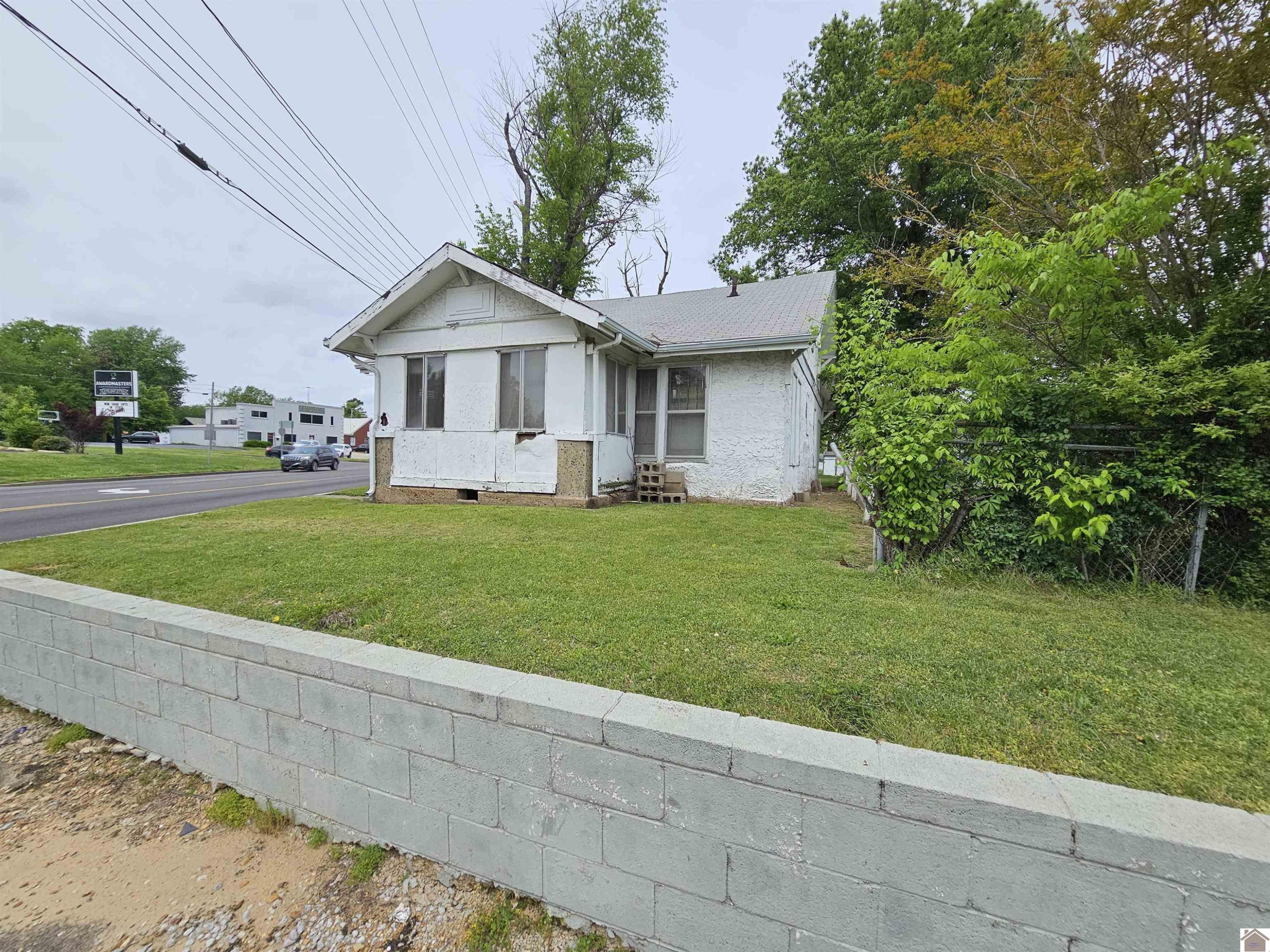 854 Paris Road Mayfield, KY 42066 - Photo 16 of 19 Photo 16