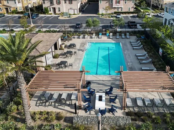 $529,000 | 16502 Casa Grande Avenue, Unit 516, Fontana, CA 92336