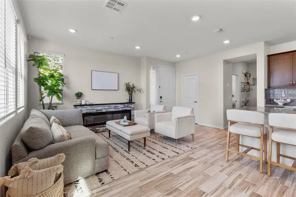 $529,000 | 16502 Casa Grande Avenue, Unit 516, Fontana, CA 92336