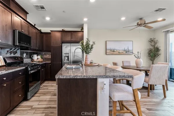 $529,000 | 16502 Casa Grande Avenue, Unit 516, Fontana, CA 92336