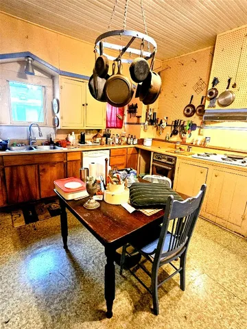 $350,000 | 42 South Old Spanish Trail, Kyle, TX 78640