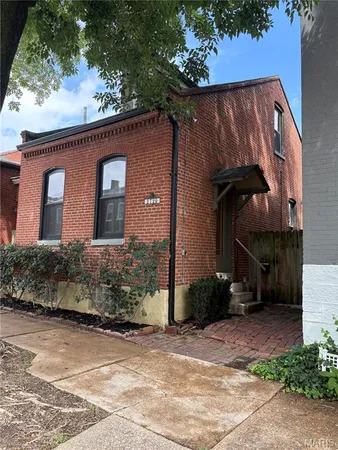 $220,000 | 2720 McNair Avenue, St. Louis, MO 63118