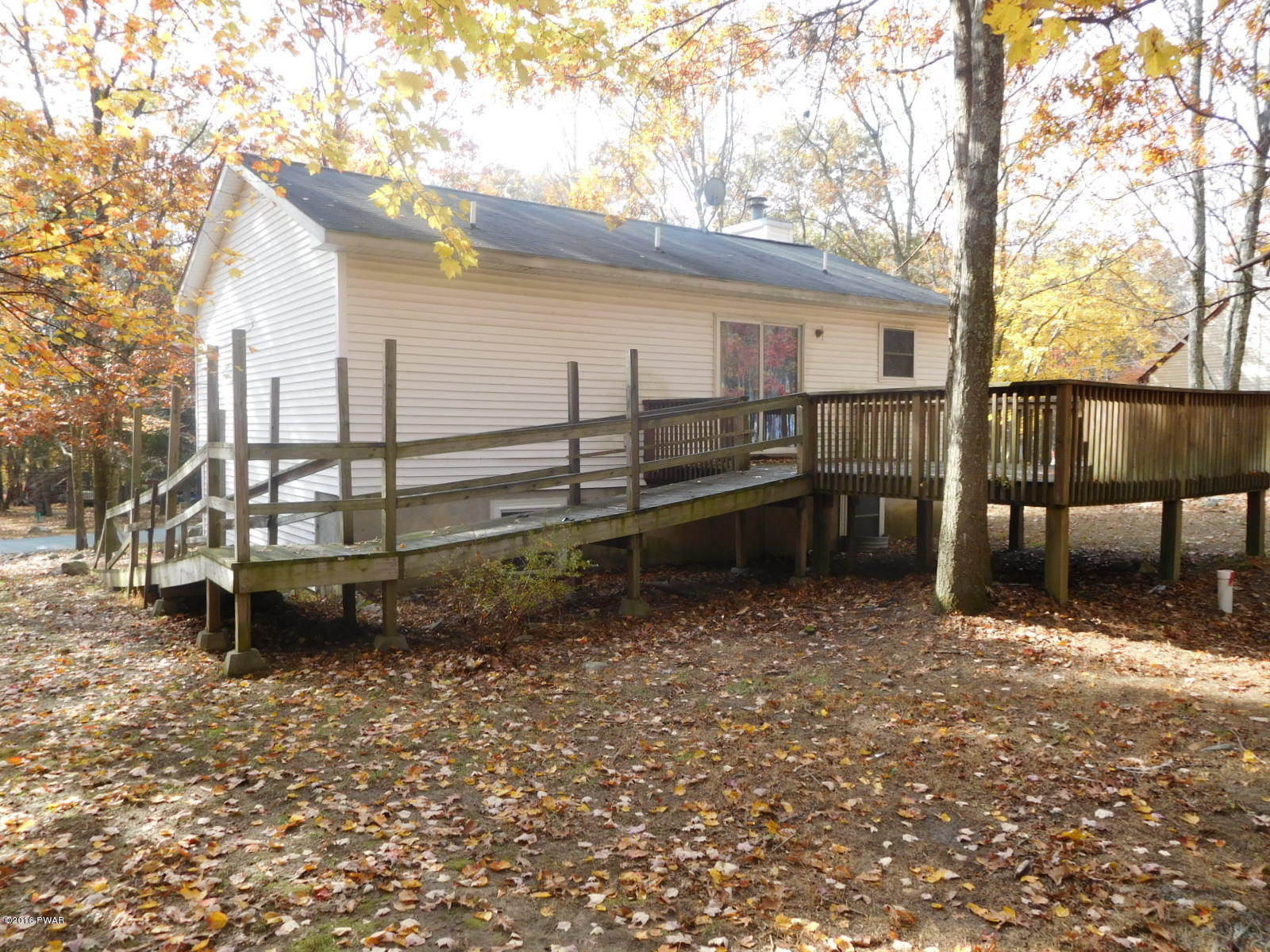 1288 Pine Ridge Bushkill, PA 18324 - Photo 6 of 25