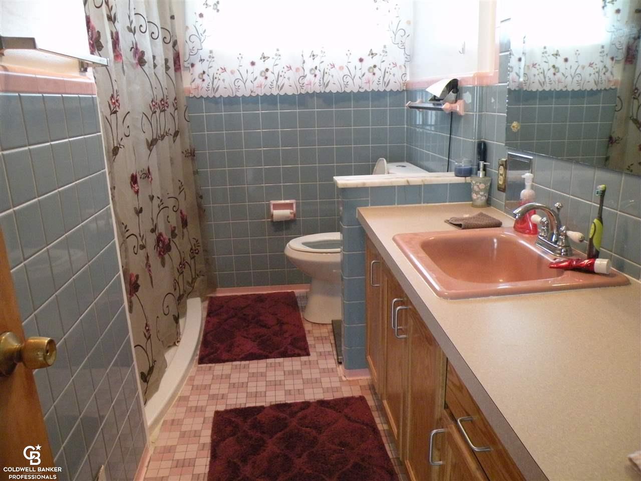 9490 Big Hand Road Columbus, MI 48063 - Photo 15 of 31 31393375-14.JPG